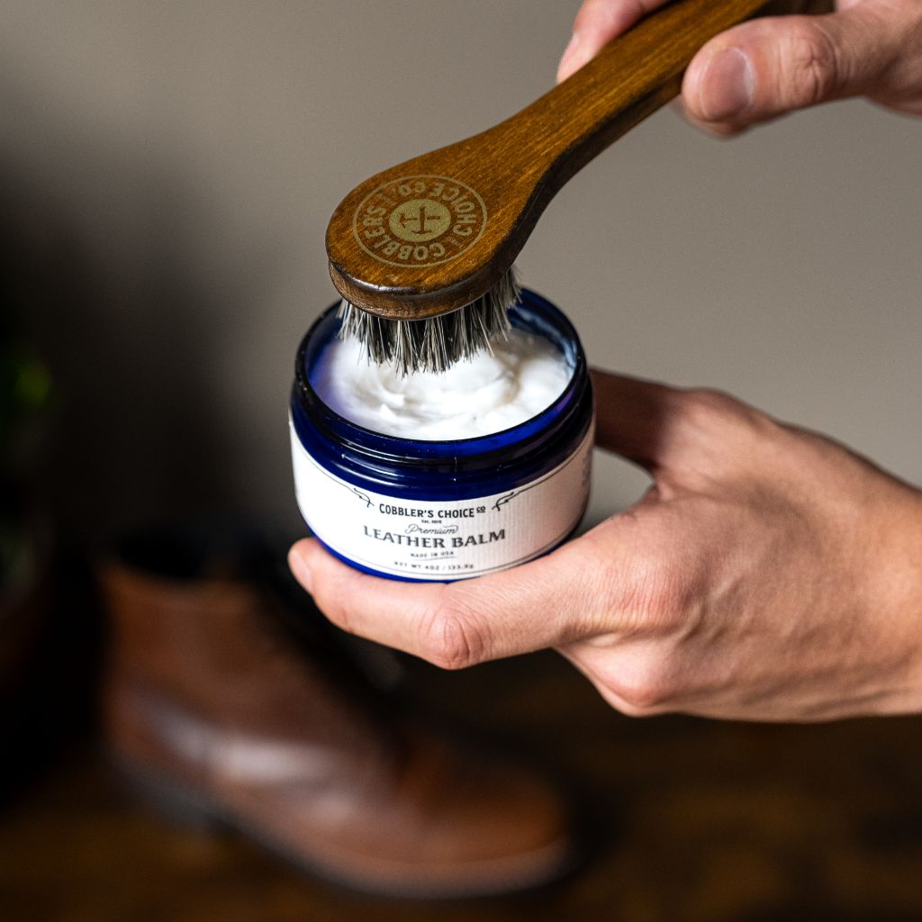 Cobbler's Choice Premium Dauber Brush | Brown