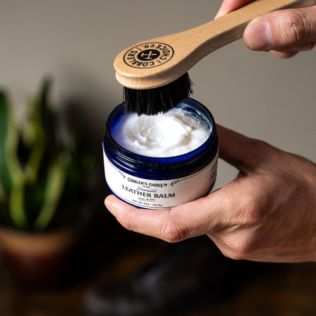 Cobbler's Choice Premium Dauber Brush | Tan