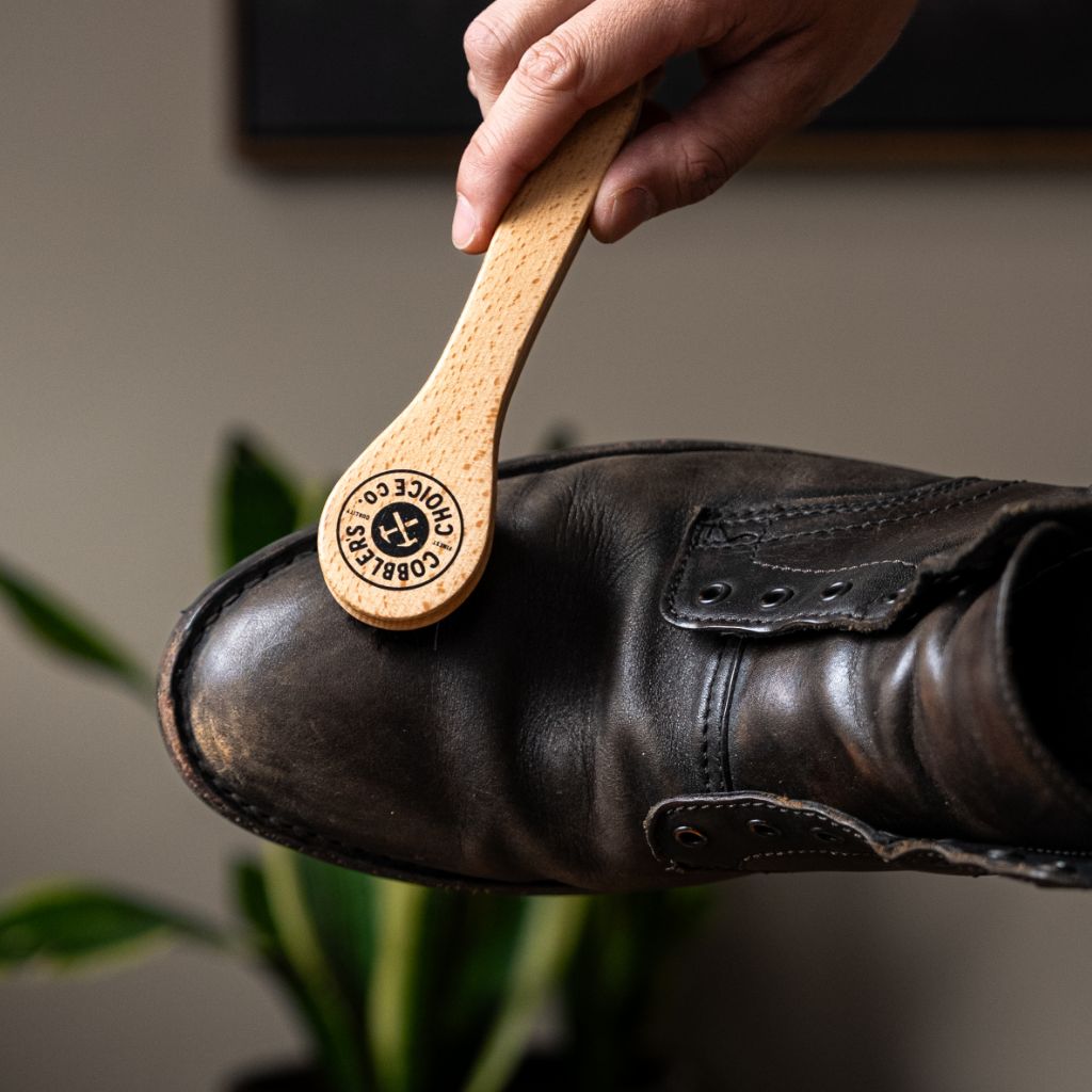 Cobbler's Choice Premium Dauber Brush | Tan