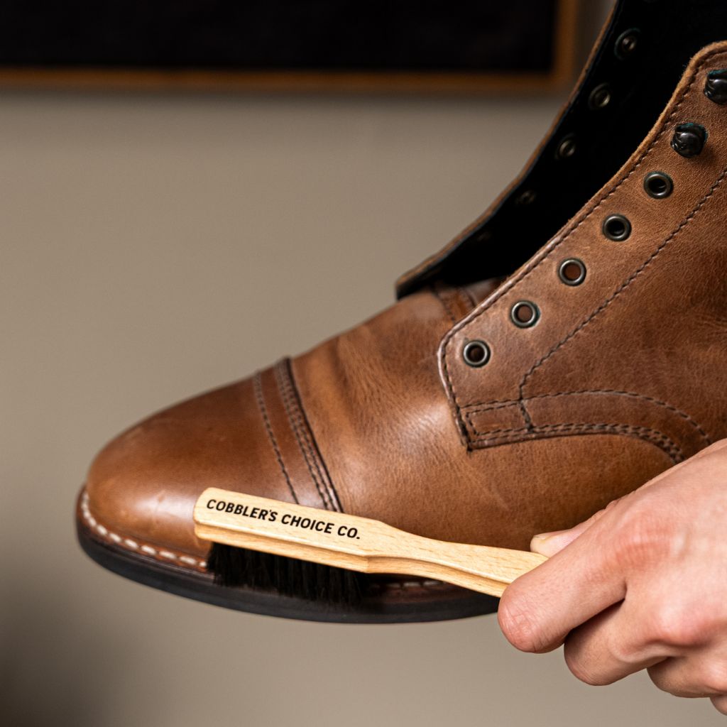 Cobbler's Choice Premium Welt Brush | Tan