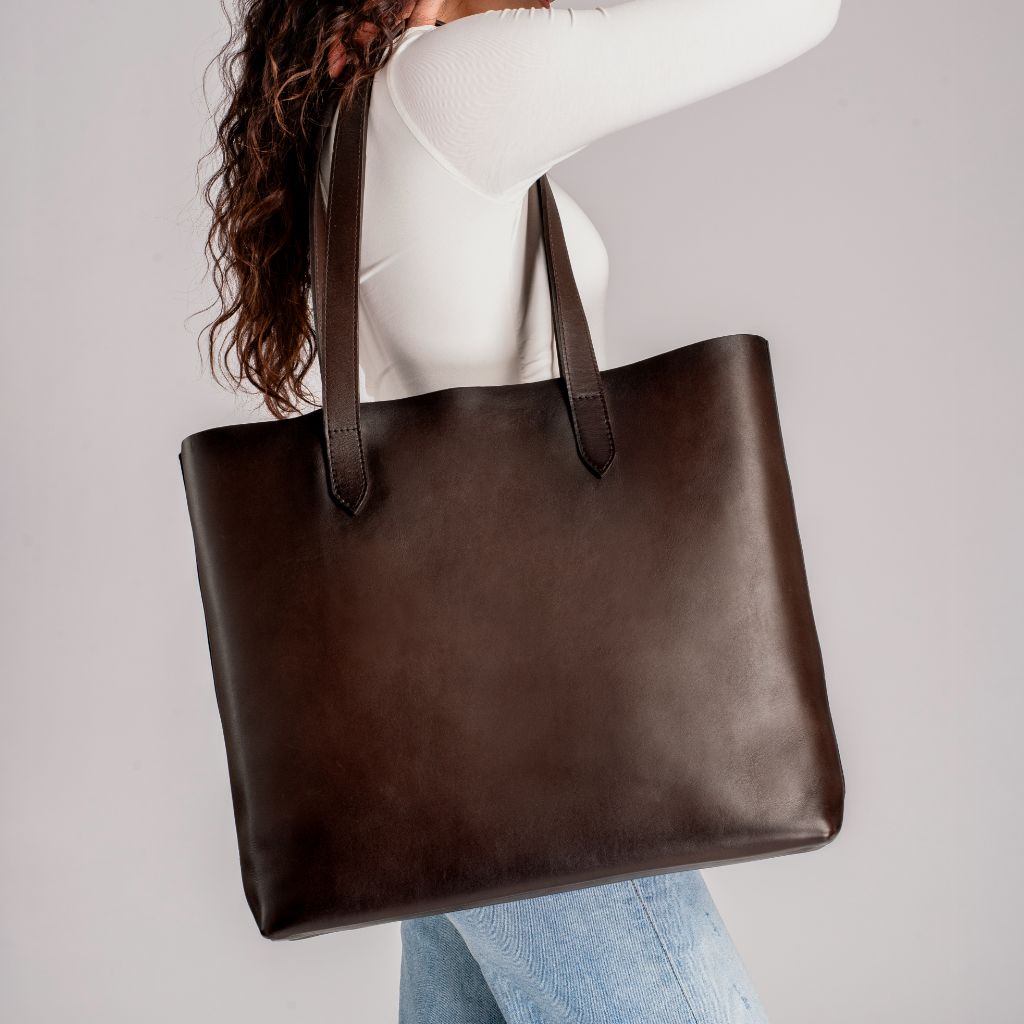 Everyday Tote | Old English (XL)